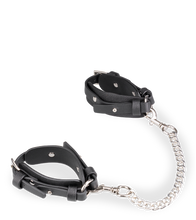 Laden Sie das Bild in den Galerie-Viewer, 8-teiliges Bondage-Set aus veganem Lederimitat