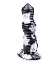 Laden Sie das Bild in den Galerie-Viewer, Alien-Dildo mit Saugnapf Hurry