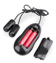 Laden Sie das Bild in den Galerie-Viewer, Eichelvibrator mit Cockring Lio