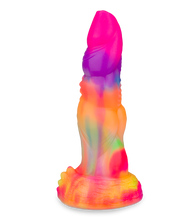 Laden Sie das Bild in den Galerie-Viewer, Phosphoreszierender Fantasy-Dildo mit Saugnapf Chimäre