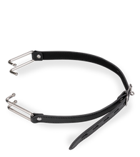 Laden Sie das Bild in den Galerie-Viewer, Verstellbarer Mundspreizer aus Kunstleder und Metall